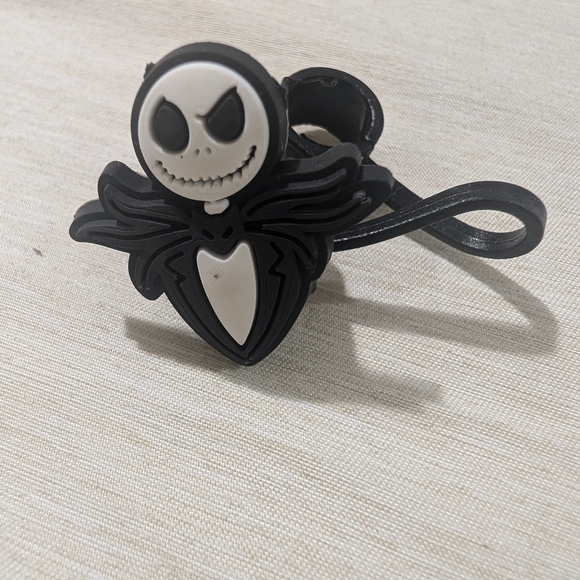 🛍️4 For $15🛍️ Black and White Character Straw Charm - Picture 3 of 6